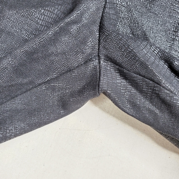 Soft Surroundings Charlize Ponte Black Foil Pants Womens Large Cropped Leggings - Picture 8 of 10